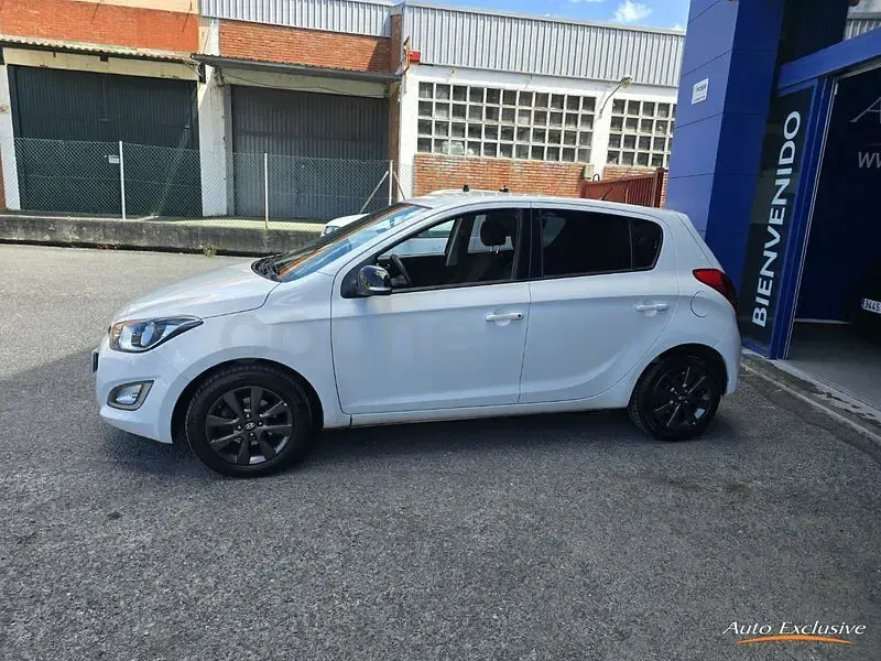 Usado Hyundai i20 GO! 85 CV (62 kW) 2014 Blanco Utilitario