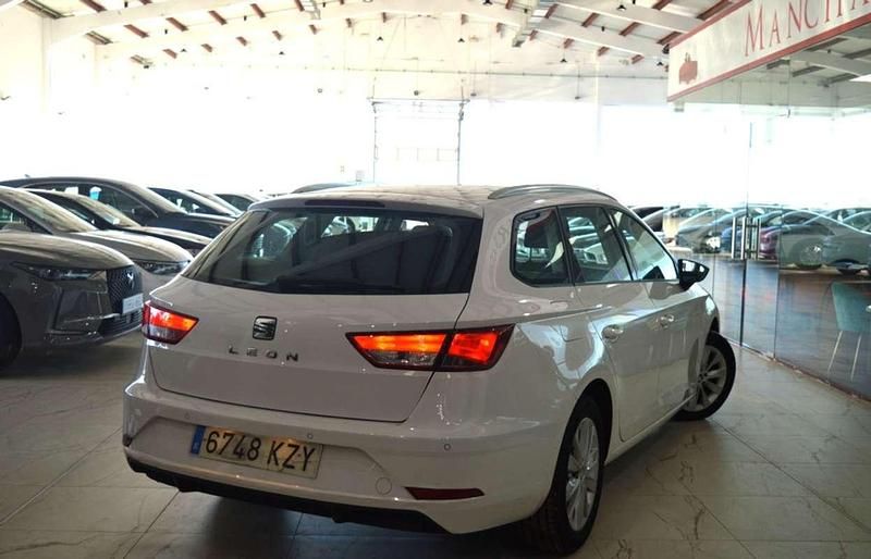 Käytetty Seat Leon ST Style 116 HP (85 kW) 2019 Valkoinen Farmari