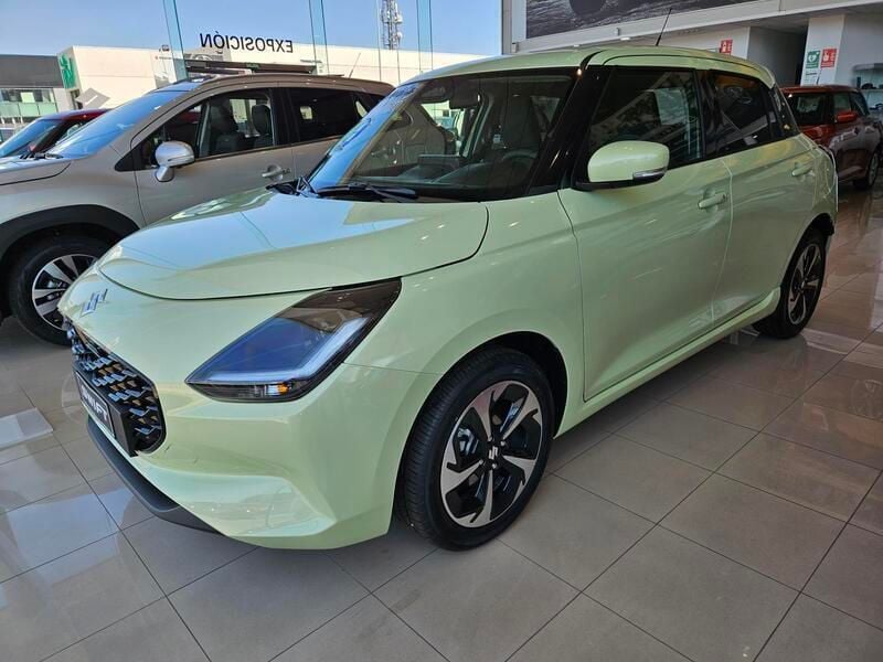 Usado Suzuki Swift 83 CV (61 kW) 2024 Amarillo Utilitario