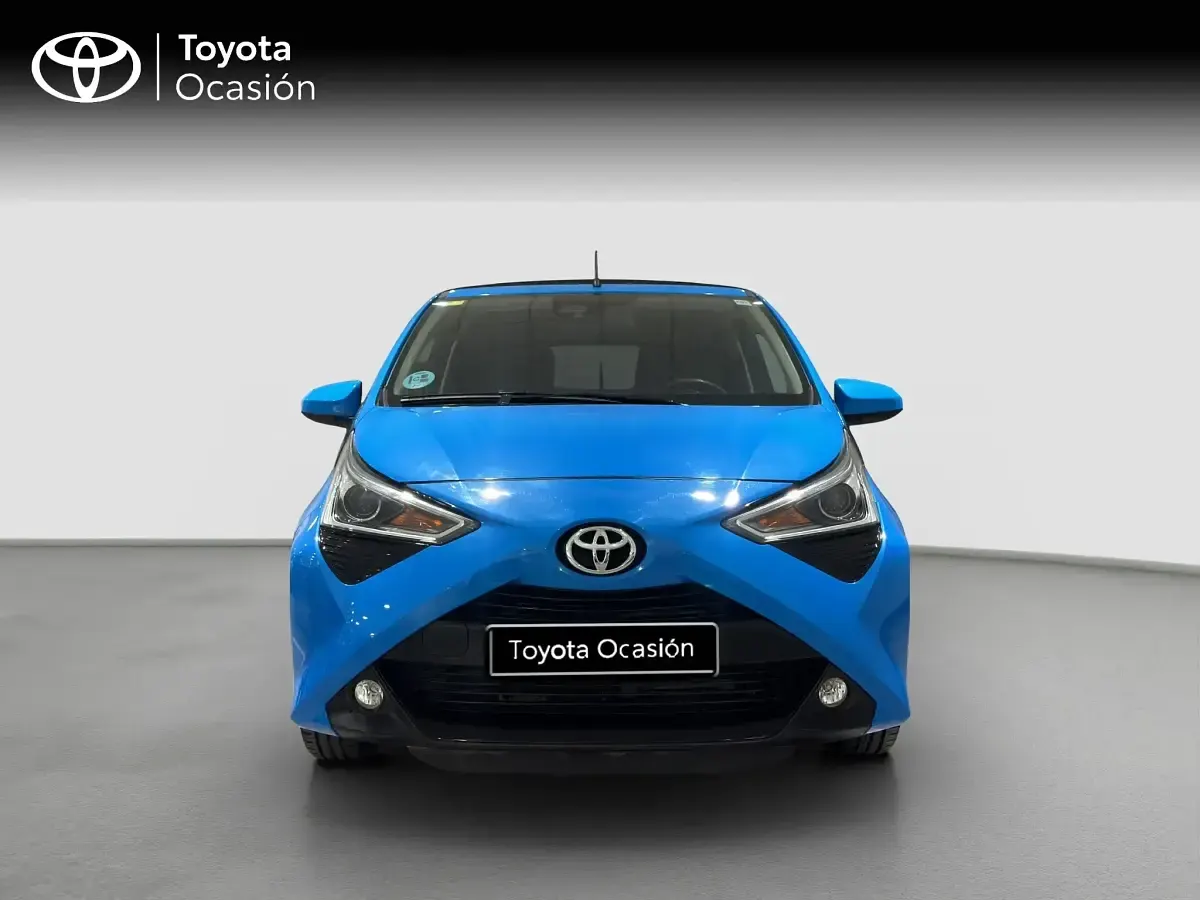 Occasion Toyota Aygo X-play 72 PK (52 kW) 2018 Blauw Hatchback
