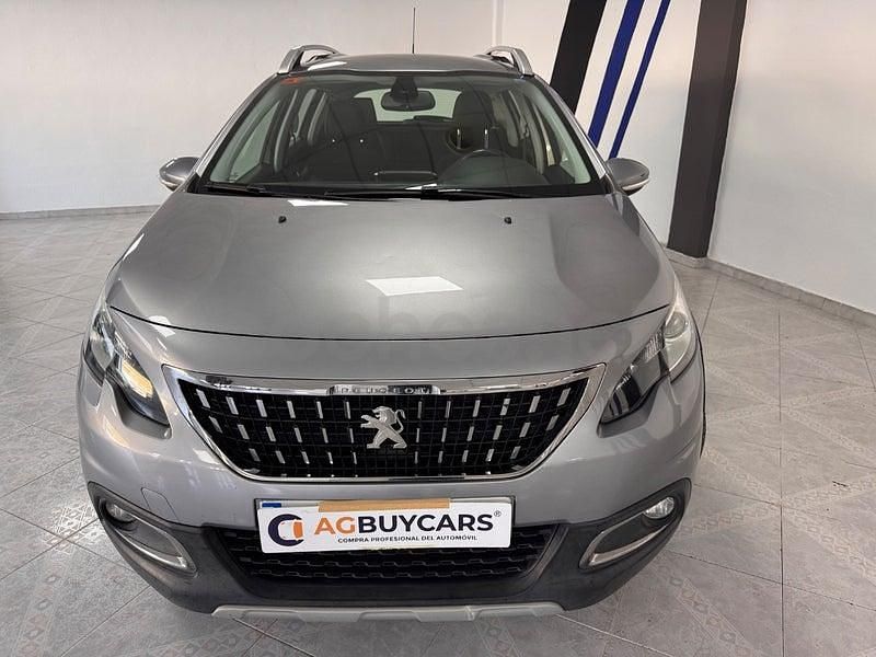 Usado Peugeot 2008 Allure 120 CV (88 kW) 2016 Gris / plata SUV