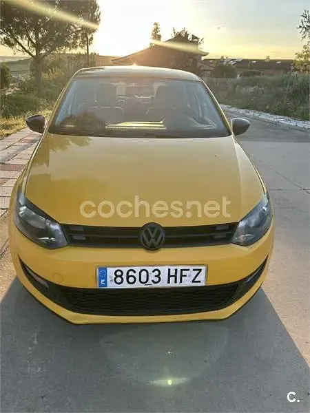 Usado VW Polo Advance 105 CV (77 kW) 2011 Amarillo Utilitario