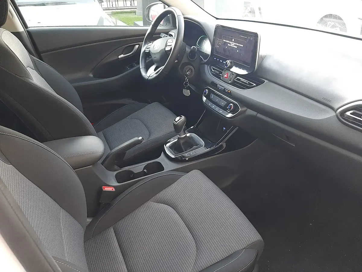 Usado Hyundai i30 99 CV (72 kW) 2024