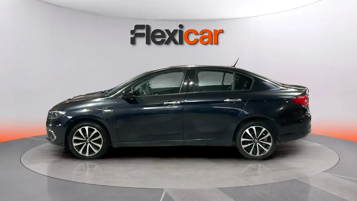 Begagnad Fiat Tipo Easy 95 HK (69 kW) 2019 Svart Sedan