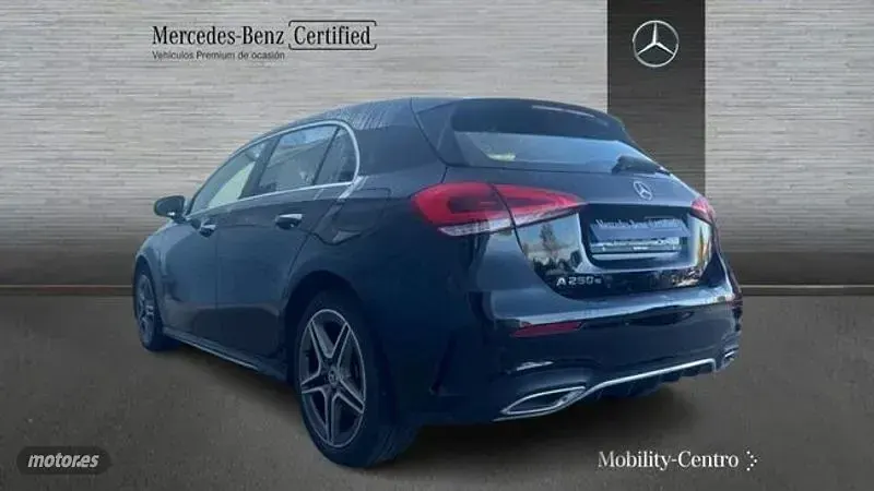 Usado Mercedes A250 217 CV (159 kW) 2021 Negro Berlina
