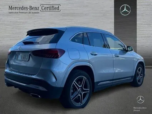 Usado Mercedes GLA250 218 CV (160 kW) 2024 Plata hightech SUV