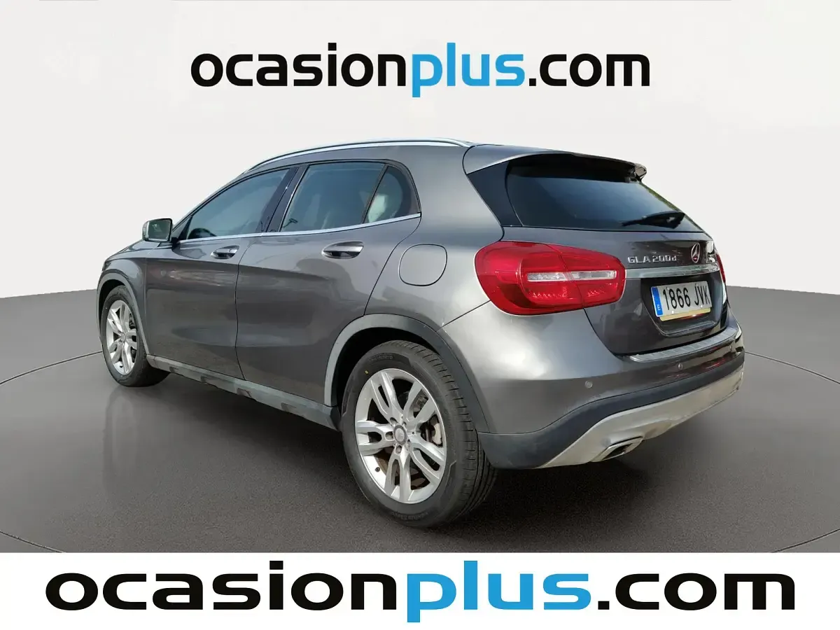 Usado Mercedes GLA200 Urban 136 CV (100 kW) 2016 Gris SUV