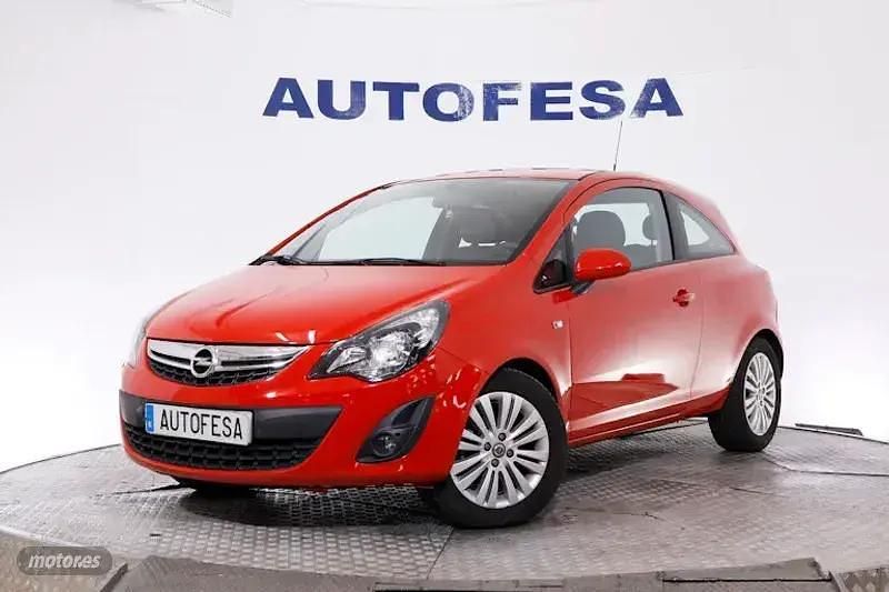 Rojo Usado 2014 Opel Corsa Excellence Utilitario | 6380 € (Buen precio) - Imagen 1/4