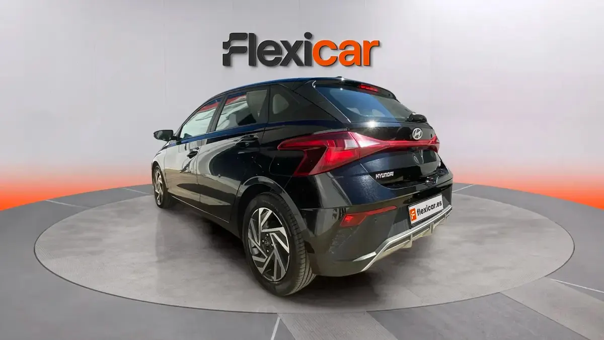 Usado Hyundai i20 84 CV (61 kW) 2024 Negro Utilitario