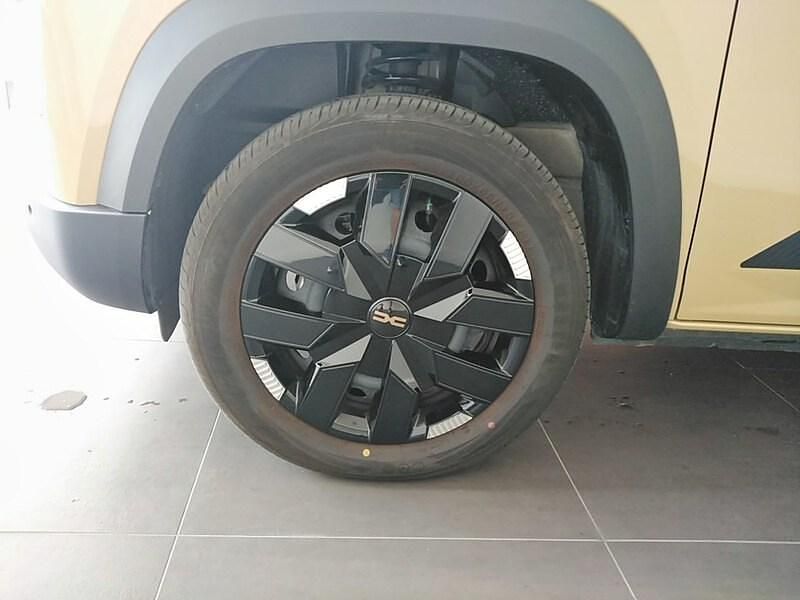 Usado Dacia Spring Extreme 47 kW (65 CV) 2025 Marrón Utilitario