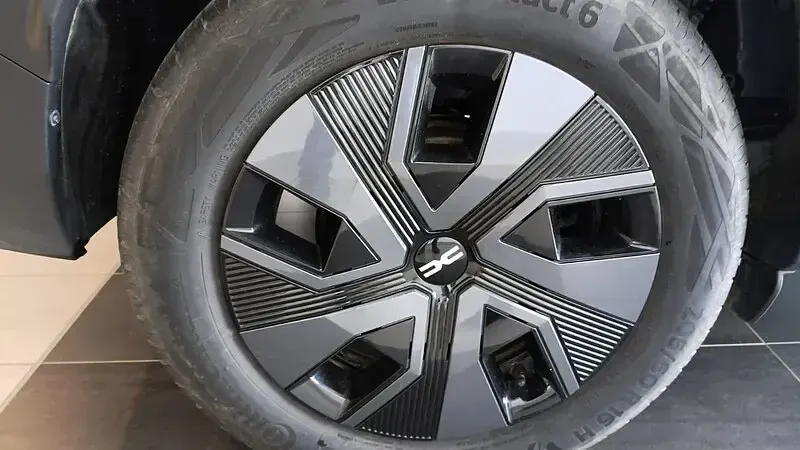 Usado Dacia Jogger Expression 100 CV (73 kW) 2025 Verde Monovolumen