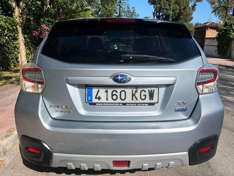 Usado Subaru XV Sport 147 CV (108 kW) 2018 Gris / plata SUV