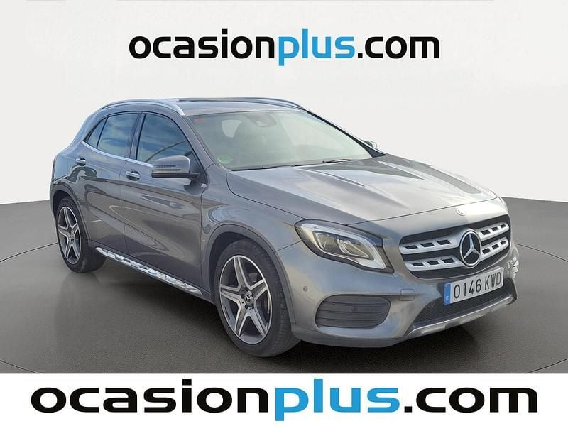 Usado Mercedes GLA180 122 CV (89 kW) 2019 Gris SUV