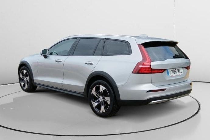Usado Volvo V60 Core 197 CV (144 kW) 2023 Familiar