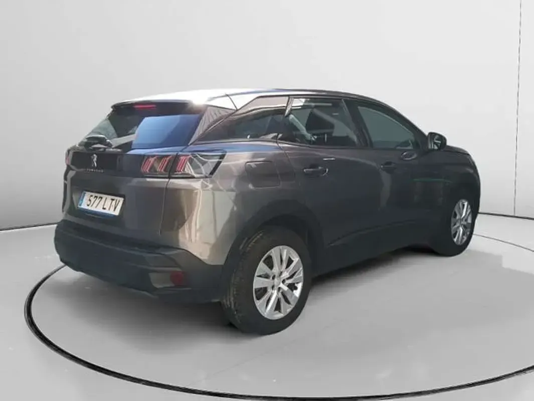 Usado Peugeot 3008 Active 131 CV (96 kW) 2021 Gris SUV