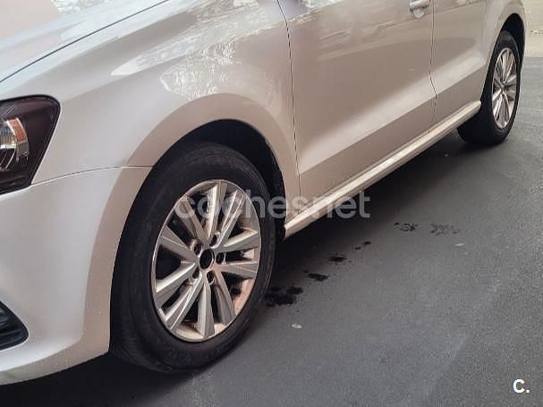Blanco Usado 2015 VW Polo Berlina | 8000 € (Buen precio) - Imagen 1/4