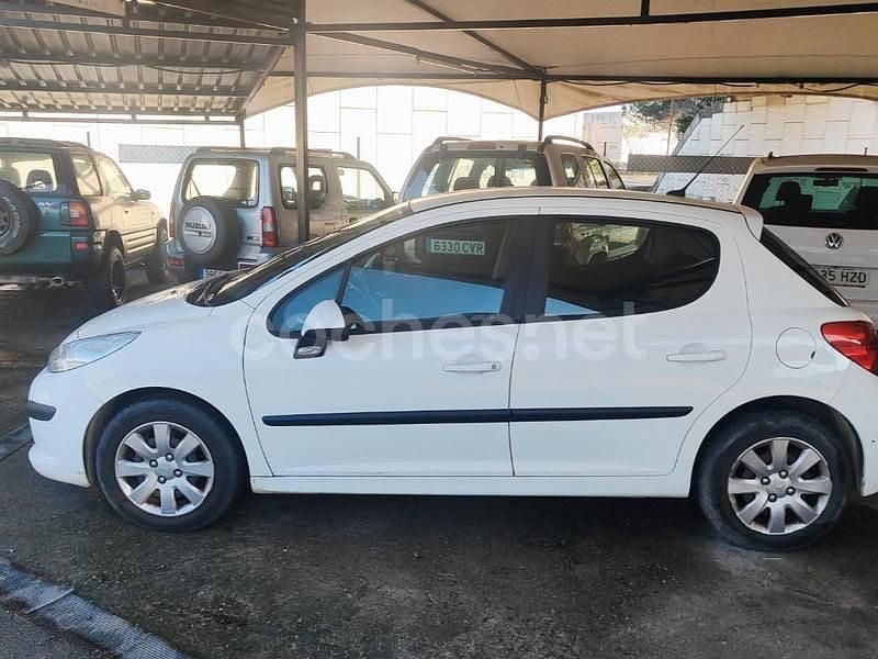 Usado Peugeot 207 90 CV (66 kW) 2007 Blanco Berlina