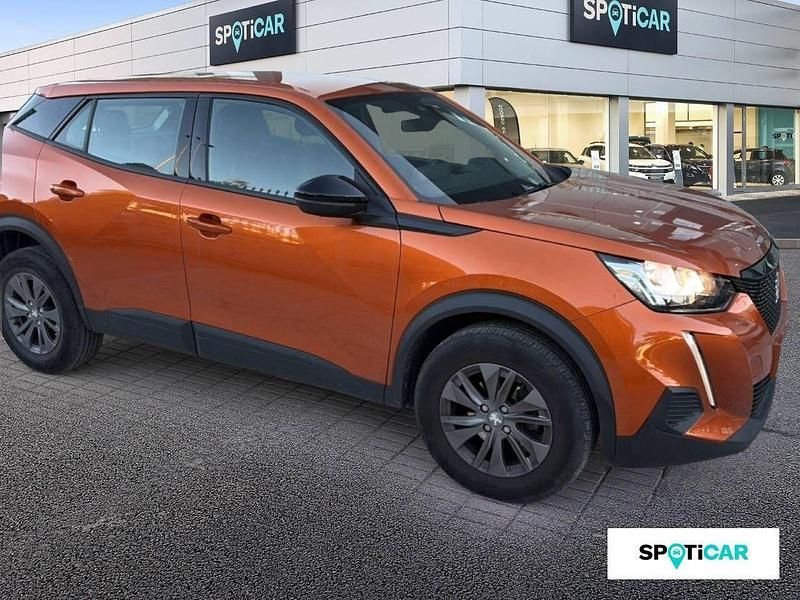 Usado Peugeot 2008 Active 100 CV (73 kW) 2023 Naranja SUV