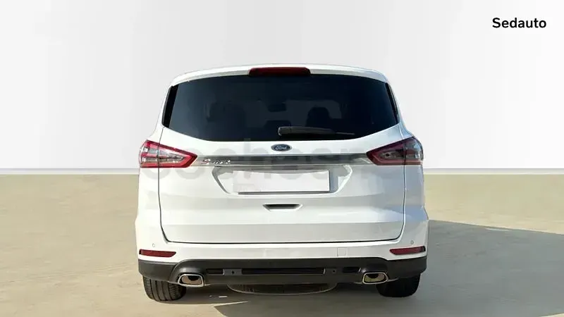 Usado Ford S-MAX Titanium 180 CV (132 kW) 2017 Blanco Monovolumen