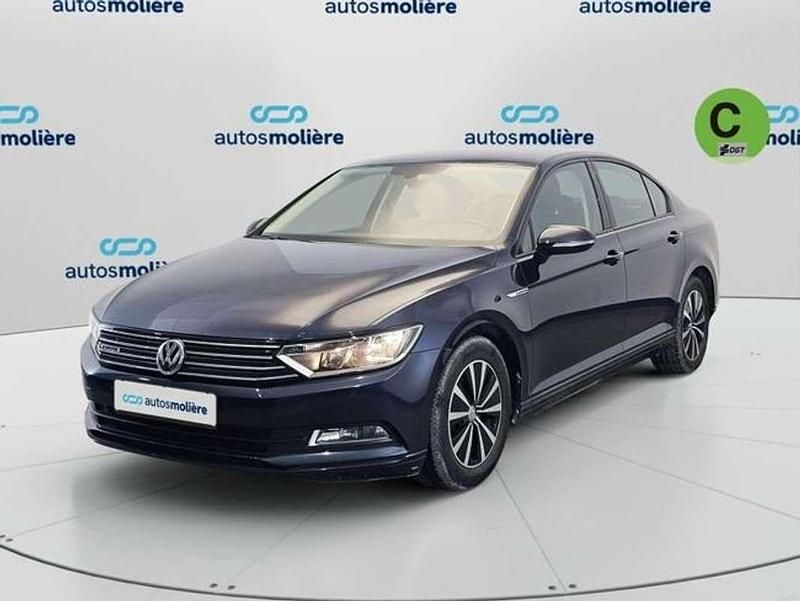Azul Usado 2017 VW Passat Berlina | 12.000 € (Super precio) - Imagen 1/4