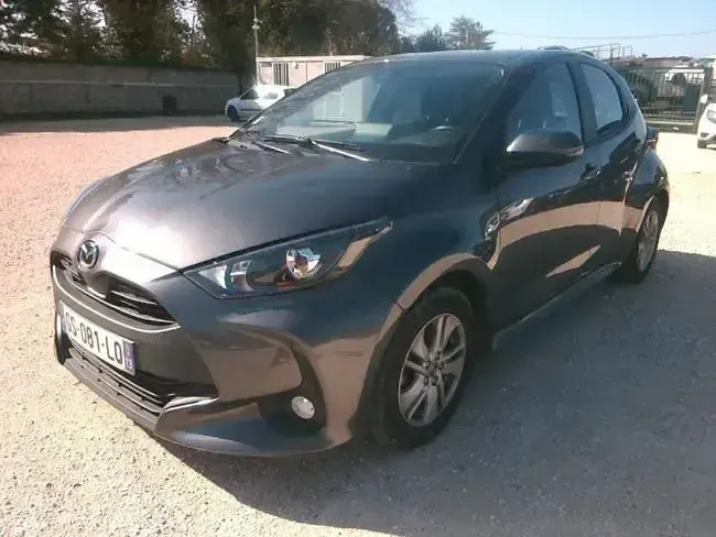 Usado Mazda 2 Center-Line 116 CV (85 kW) 2024 Gris Utilitario