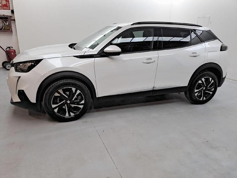 Usado Peugeot 2008 Allure 131 CV (96 kW) 2021 Blanco SUV