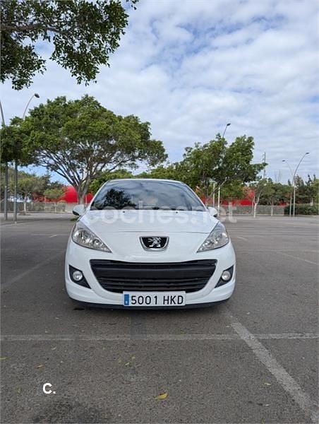 Usado Peugeot 207 70 CV (51 kW) 2012 Blanco Berlina