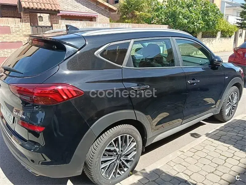 Usado Hyundai Tucson 136 CV (100 kW) 2020 Negro SUV