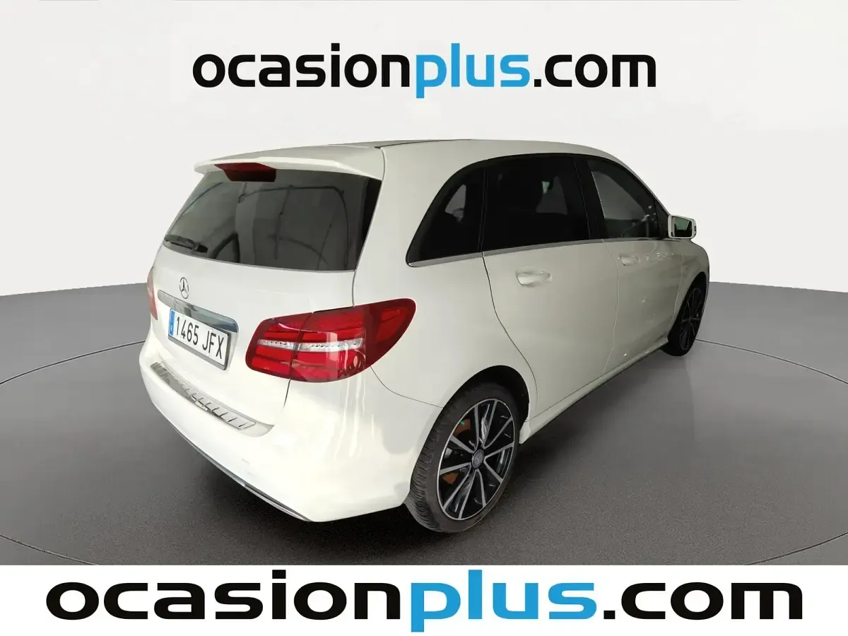 Usado Mercedes B180 109 CV (80 kW) 2015 Blanco Utilitario