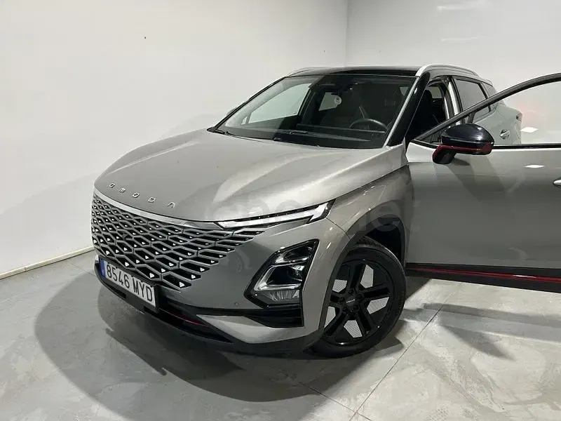 Usado Omoda 5 147 CV (108 kW) 2025 Gris / plata SUV