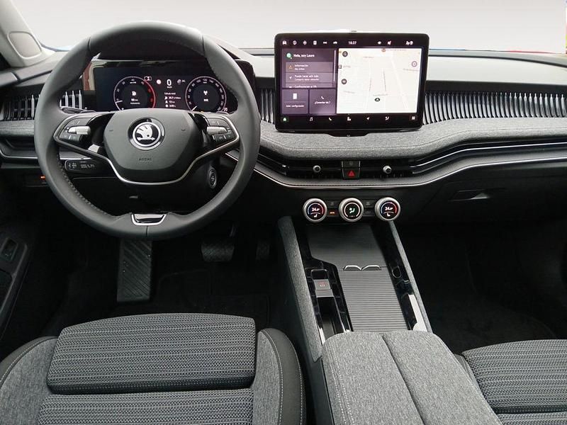 Usado Skoda Superb Selection 150 CV (110 kW) 2024 Familiar