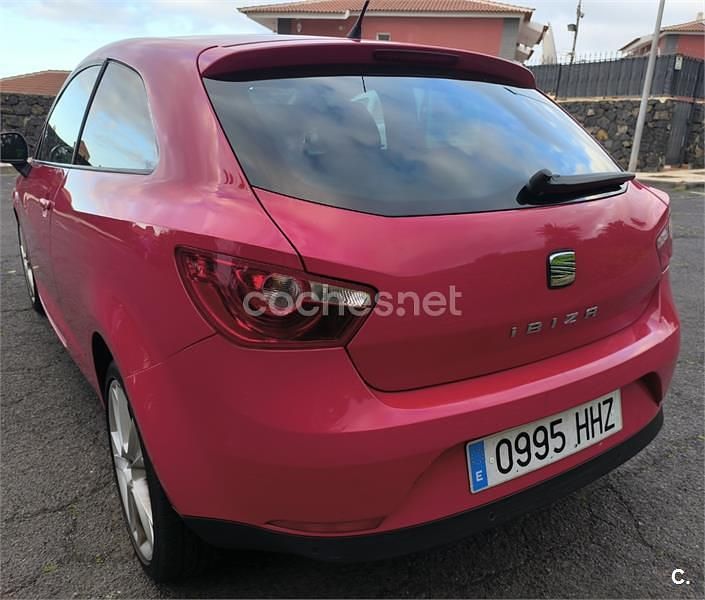 Usado Seat Ibiza SC Style 105 CV (77 kW) 2012 Rojo Utilitario