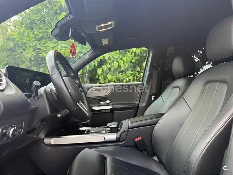Usado Mercedes GLB200 150 CV (110 kW) 2021 Azul SUV