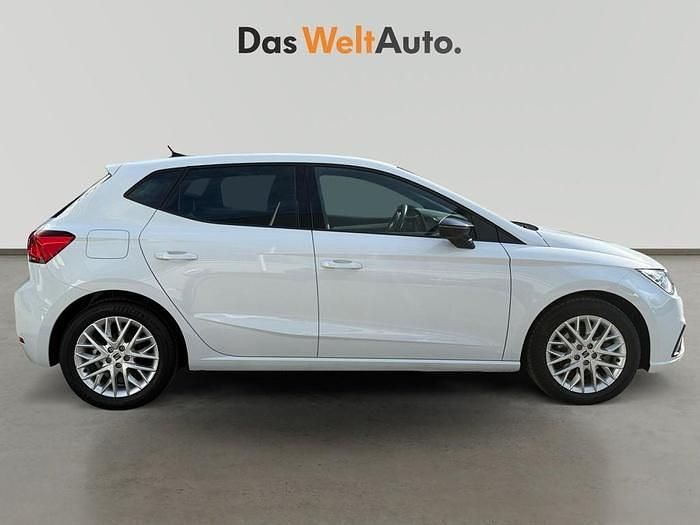 Usado Seat Ibiza FR 115 CV (84 kW) 2025 Blanco Utilitario