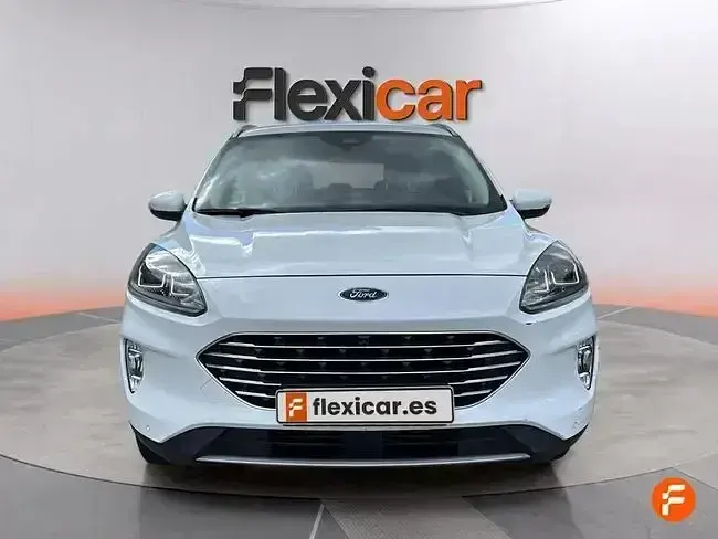 Usado Ford Kuga Titanium 150 CV (110 kW) 2023 Blanco SUV