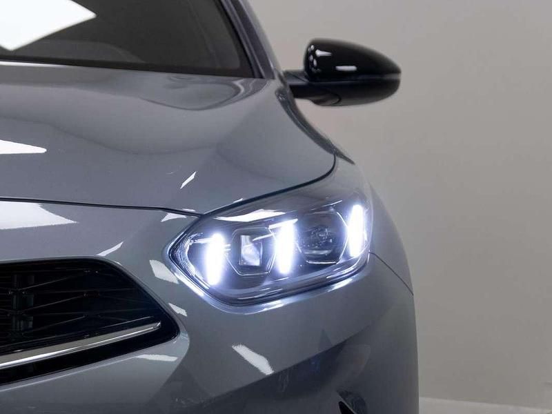 Nuevo Kia Ceed Style 101 CV (74 kW) 2025 Gris Utilitario