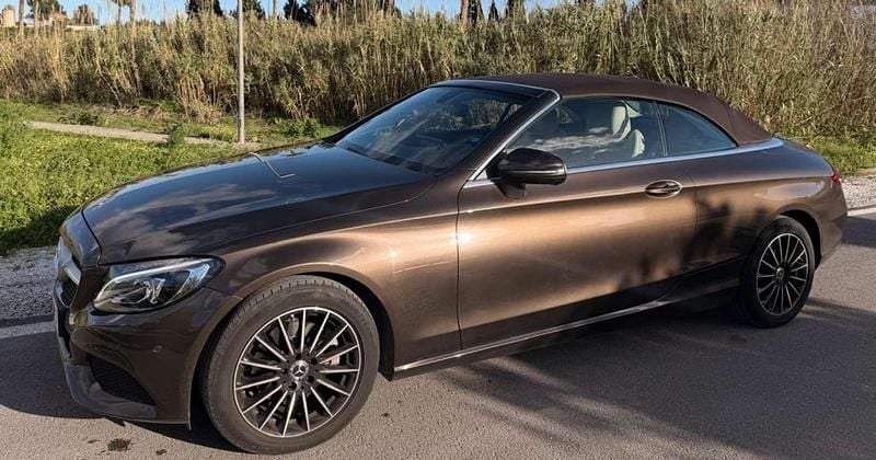 Usado Mercedes C200 184 CV (135 kW) 2017 Marrón Coupe