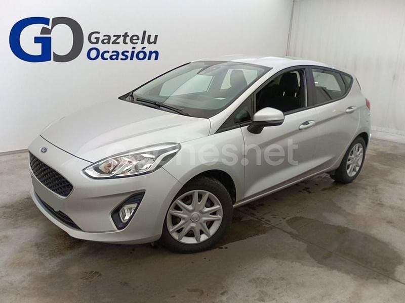 Gris / plata Usado 2019 Ford Fiesta Trend Berlina | 13.900 € - Imagen 1/4