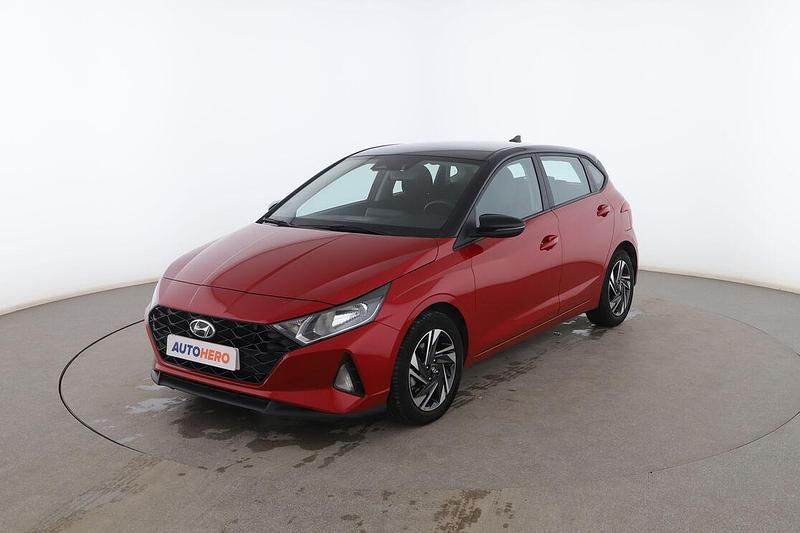 Rojo Usado 2023 Hyundai i20 Utilitario | 14.299 € (Precio justo) - Imagen 1/3