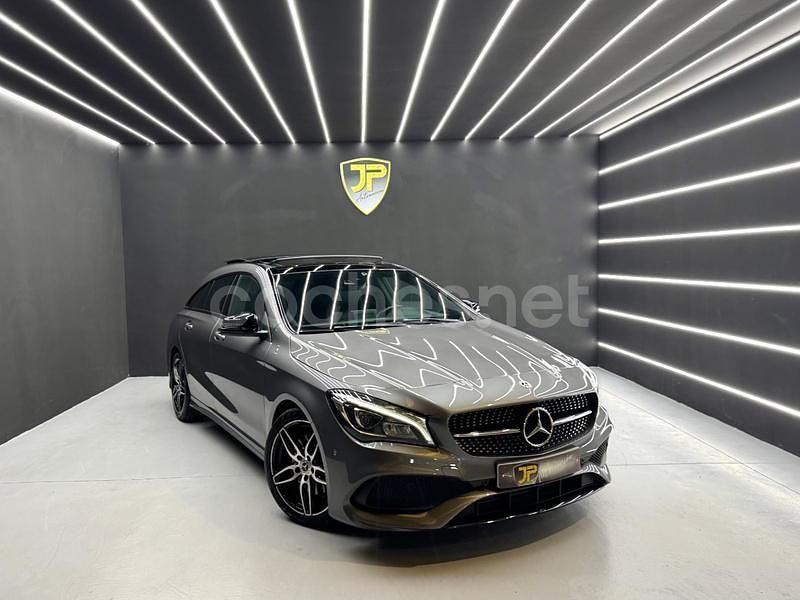 Usado Mercedes CLA220 Shooting Brake 170 CV (125 kW) 2018 Gris / plata Familiar