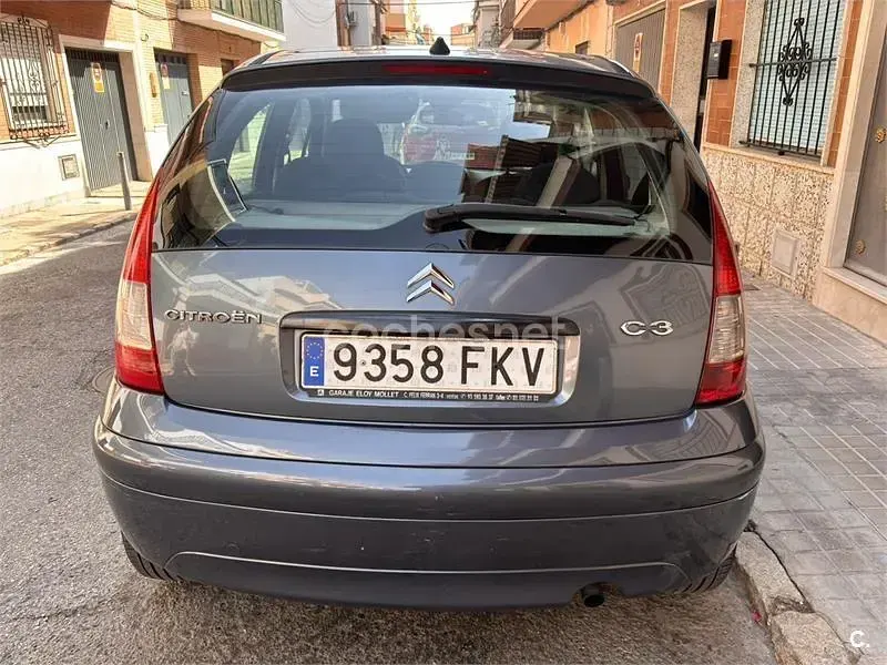 Usado Citroën C3 Exclusive 70 CV (51 kW) 2007 Gris / plata Berlina