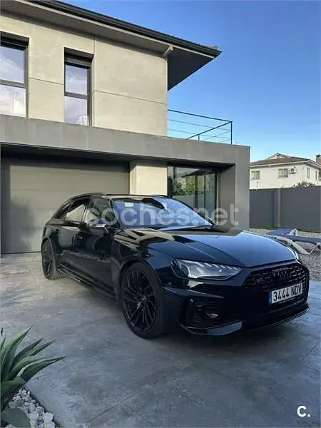 Usado Audi RS4 450 CV (330 kW) 2023 Negro Familiar