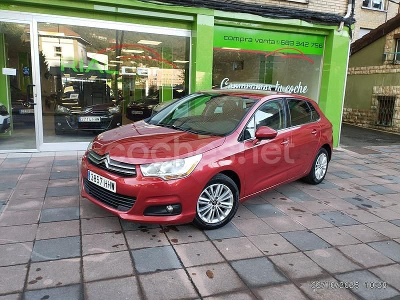 Usado Citroën C4 92 CV (67 kW) 2012 Granate Berlina