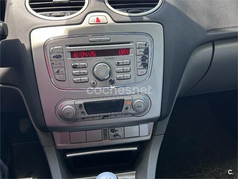 Usado Ford Focus Trend 115 CV (84 kW) 2008 Azul Berlina