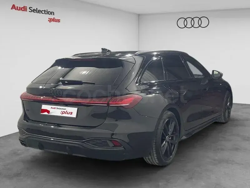 Usado Audi A5 204 CV (150 kW) 2025 Azul Familiar