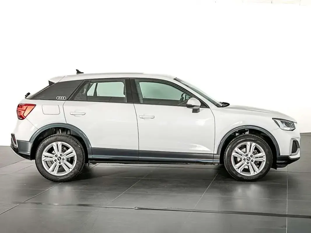 Usado Audi Q2 Advanced Plus 150 CV (110 kW) 2021 Blanco SUV
