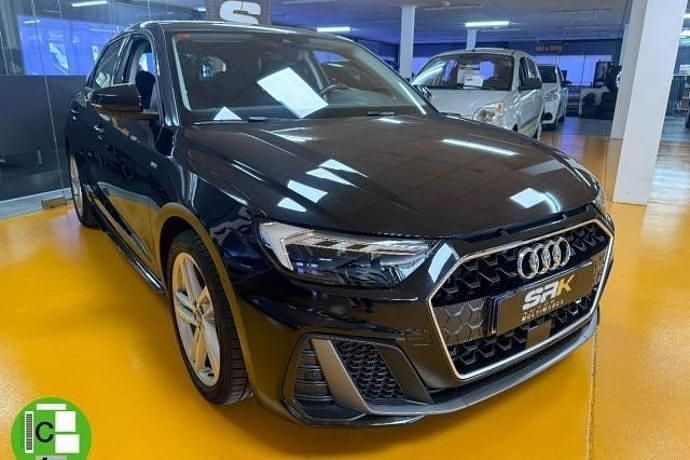 Usado Audi A1 Sportback Ambiente 116 CV (85 kW) 2019 Negro Utilitario