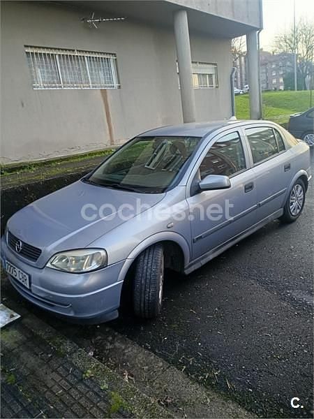Usado Opel Astra Comfort 100 CV (73 kW) 2002 Gris / plata Berlina