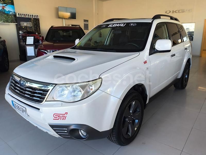 Blanco Usado 2009 Subaru Forester SUV | 12.000 € - Imagen 1/4