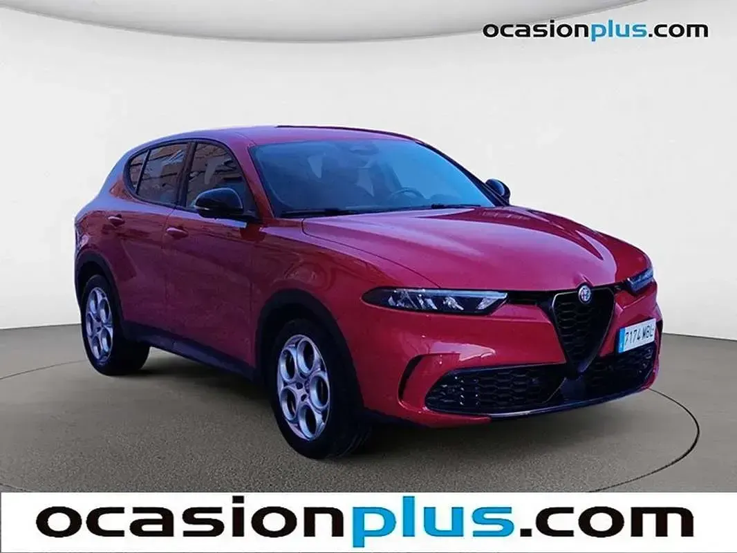 Usado Alfa Romeo Tonale Sprint 131 CV (96 kW) 2022 Rojo SUV